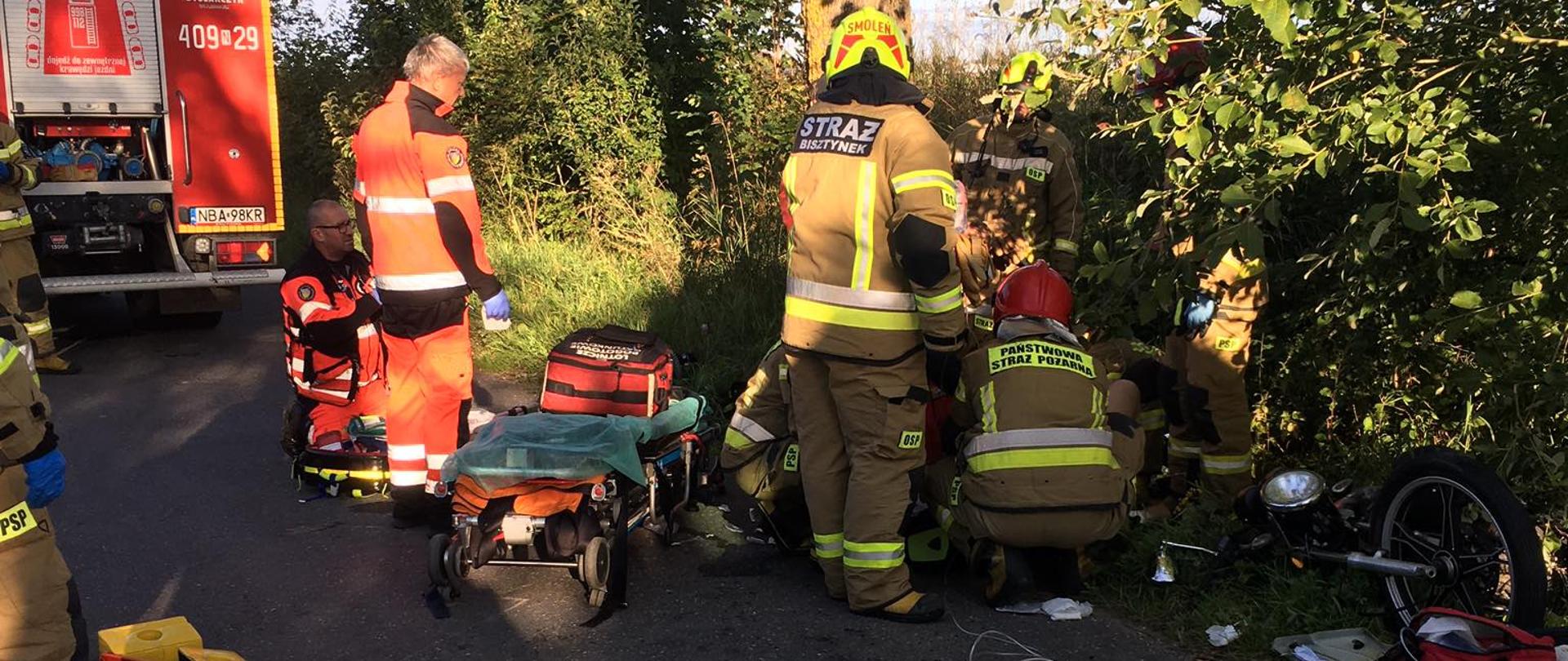 Udzielanie pomocy poszkodowanemu motorowerzyście