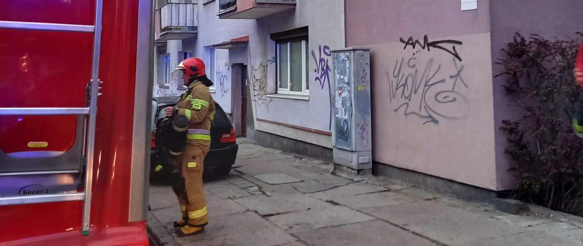 Pożar mieszkania przy ulicy Unisławy