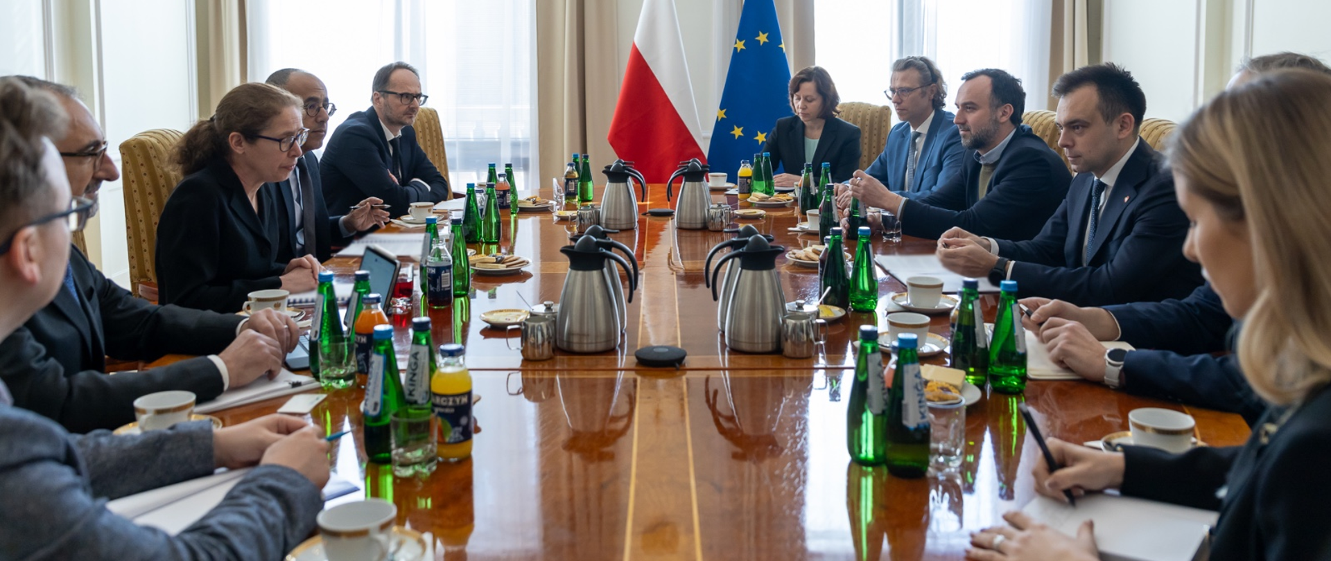 Uczestnicy spotkania ministra finansów Andrzeja Domańskiego z Dyrektorami Regionalnymi Banku Światowego