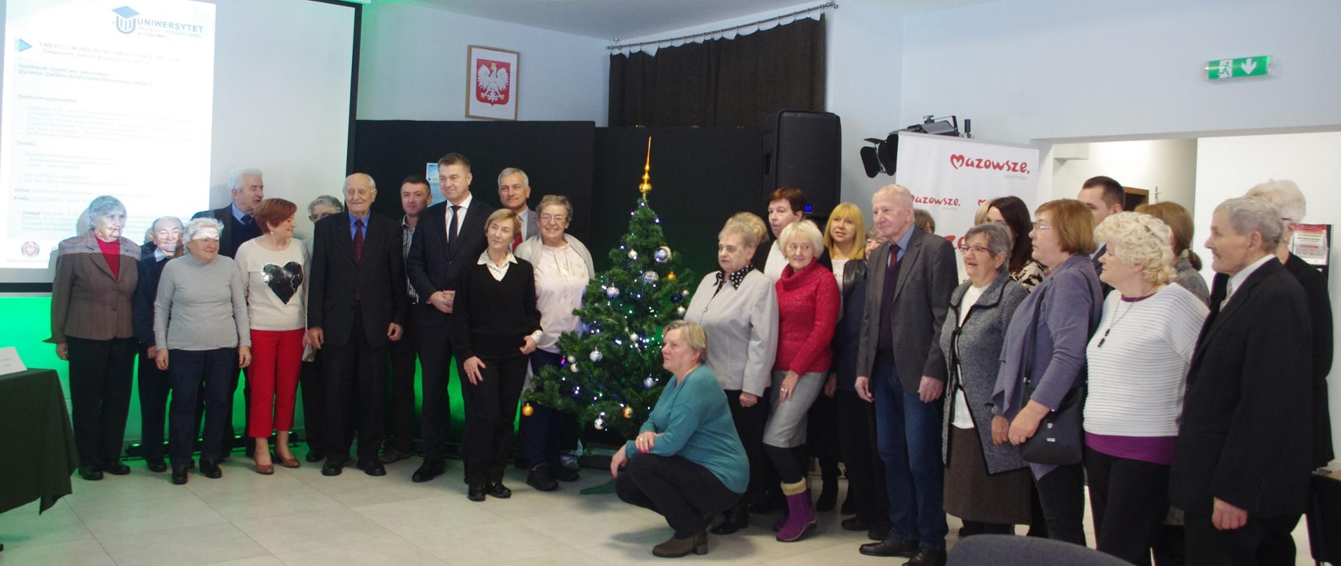 Spotkanie emerytów mundurowych z emerytami cywilnymi, pod hasłem "Świadomy Senior-Bezpieczny Senior”