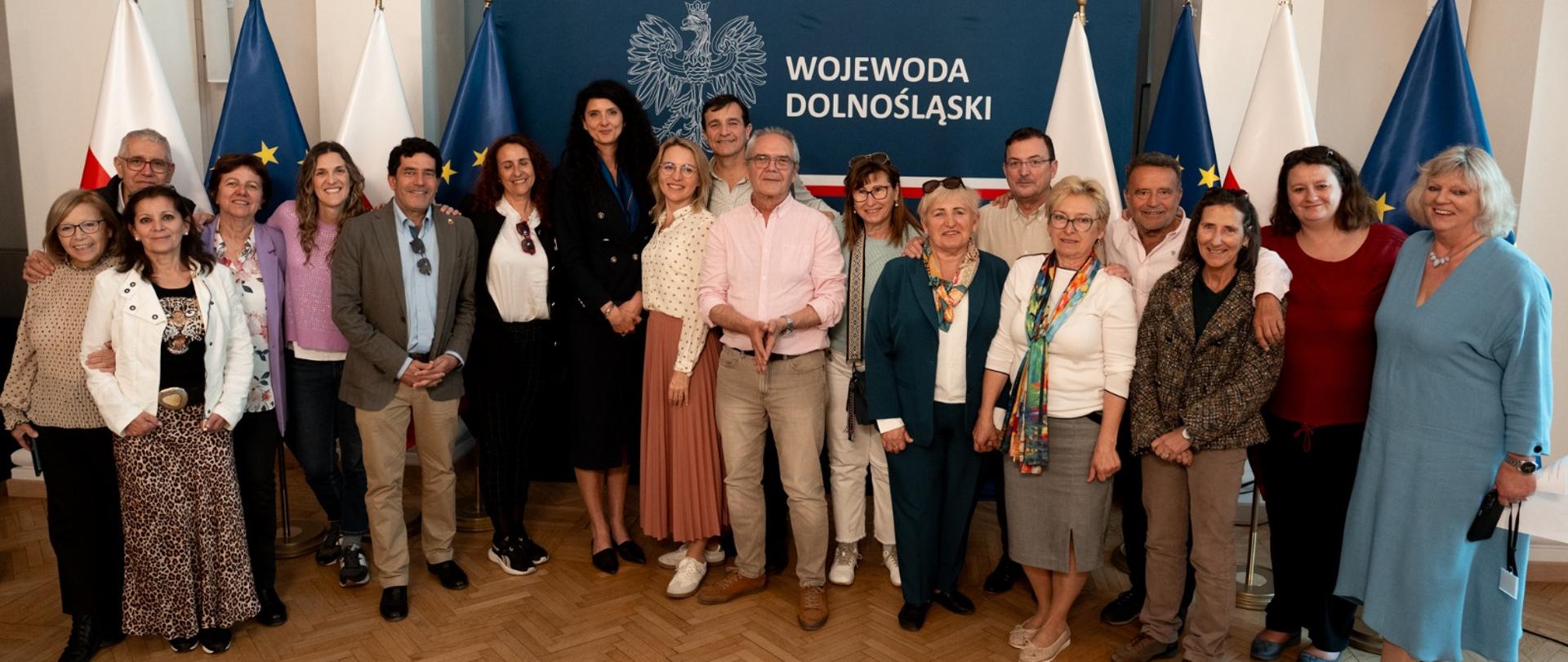 Seniorzy z Wrocławia goszczą studentów z Hiszpanii w ramach programu Erasmus+