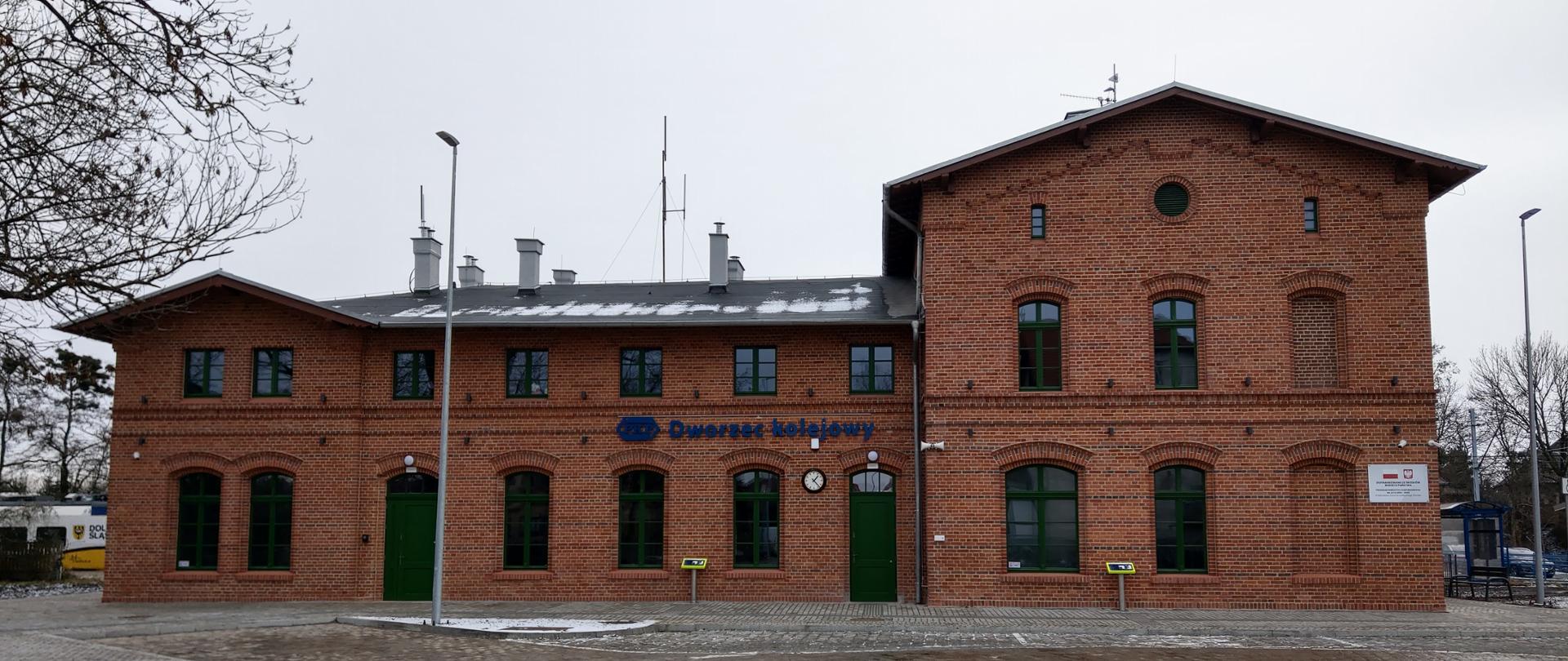 W Smolcu otwarto zmodernizowany dworzec kolejowy