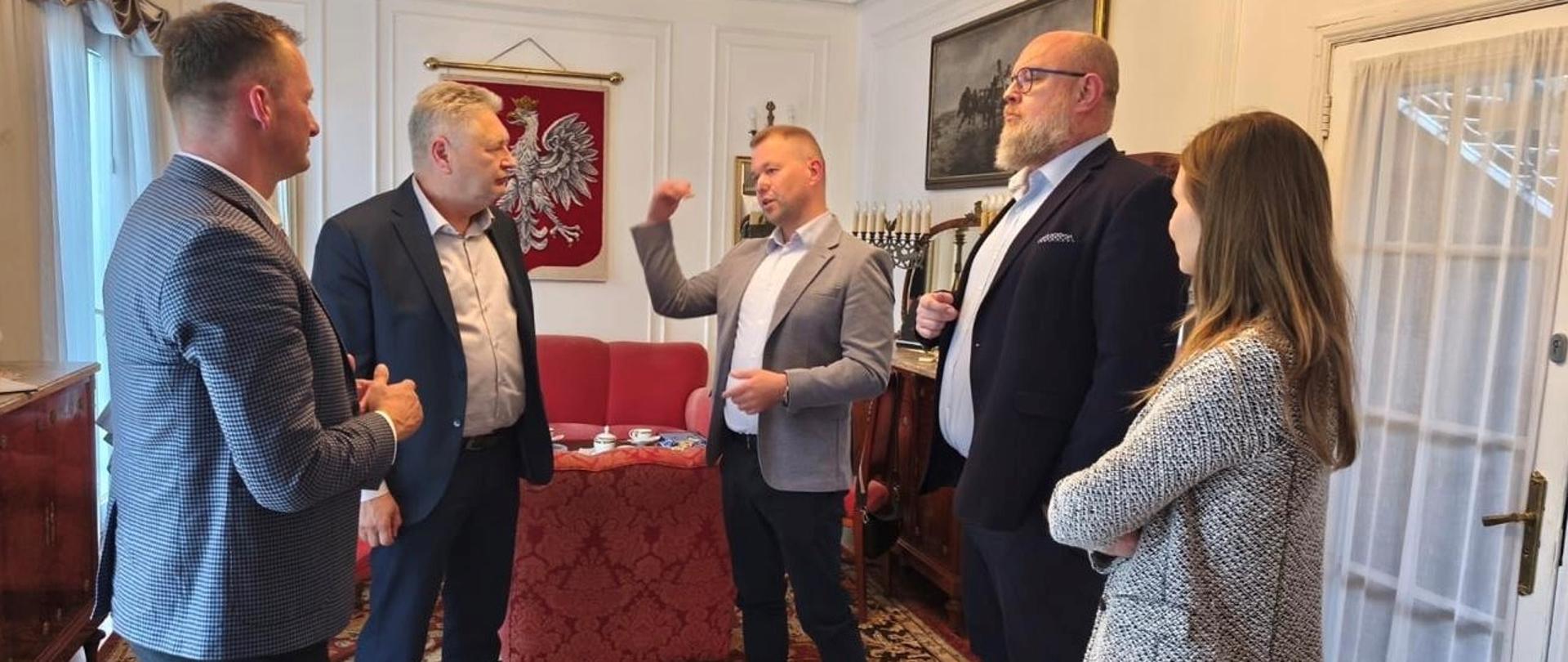 REUNIÓN CON LOS REPRESENTANTES DEL SEVEL, KGHM CHILE I PAIH