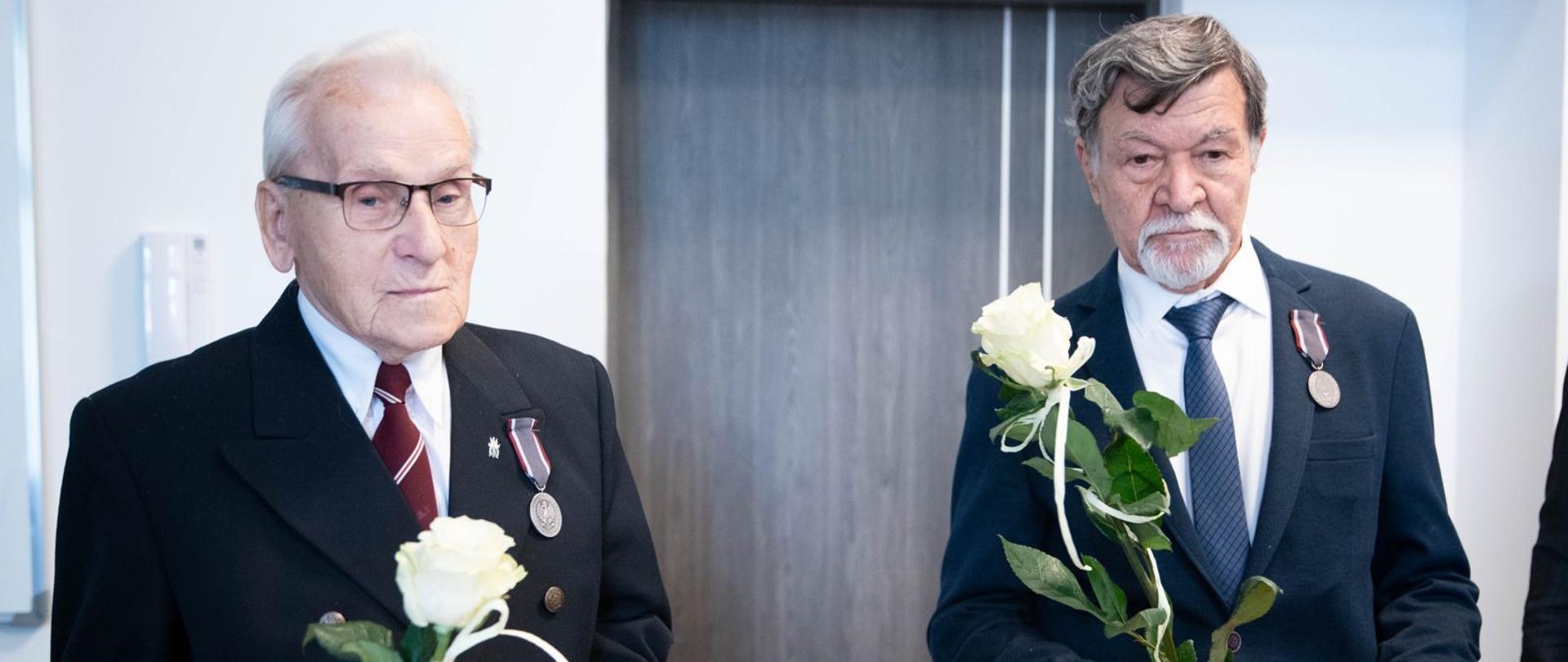 Odznaczeni członkowie Związku Sybiraków w Łodzi 