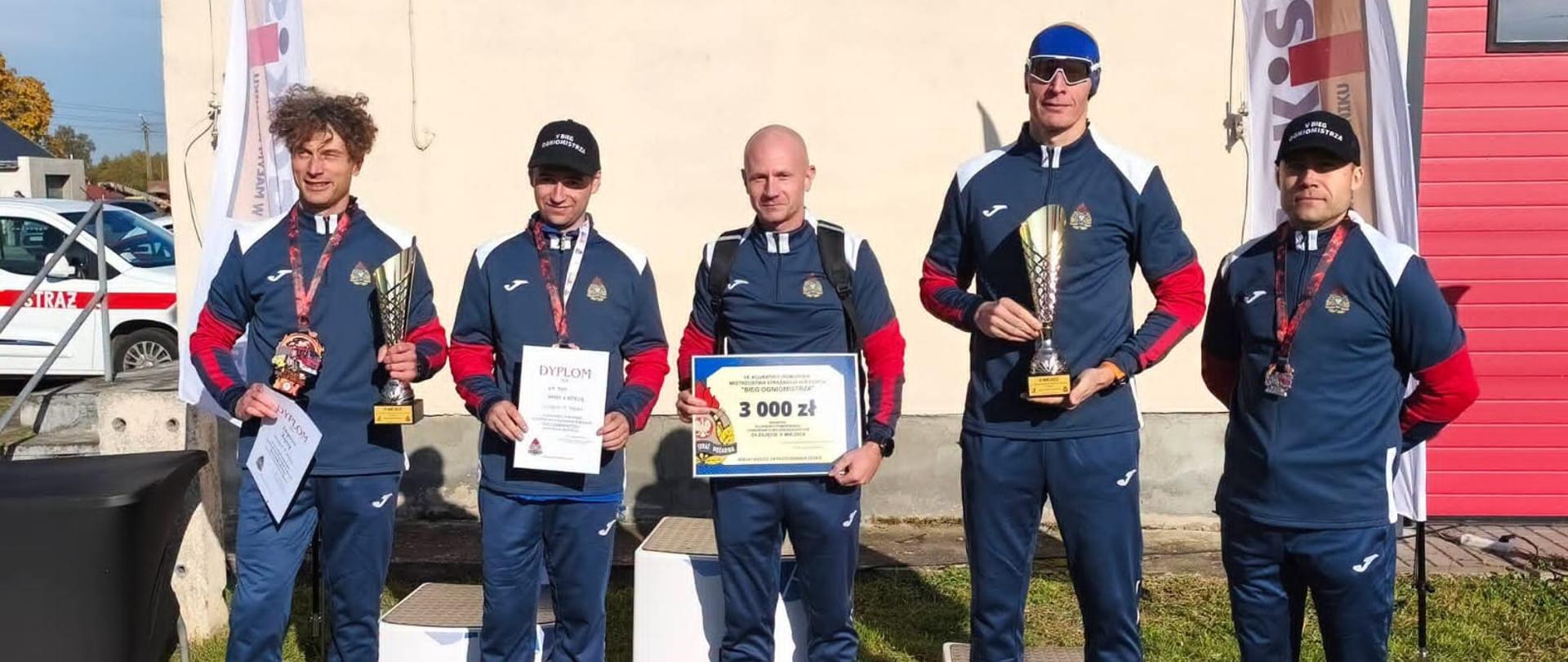 Na zdjęciu uczestnicy zawodów