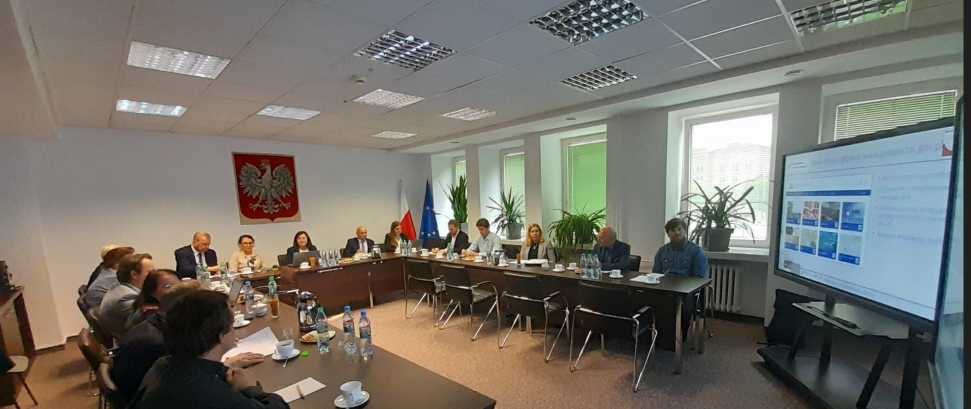 Zdjęcie przedstawia uczestników Rady IIP podczas posiedzenia