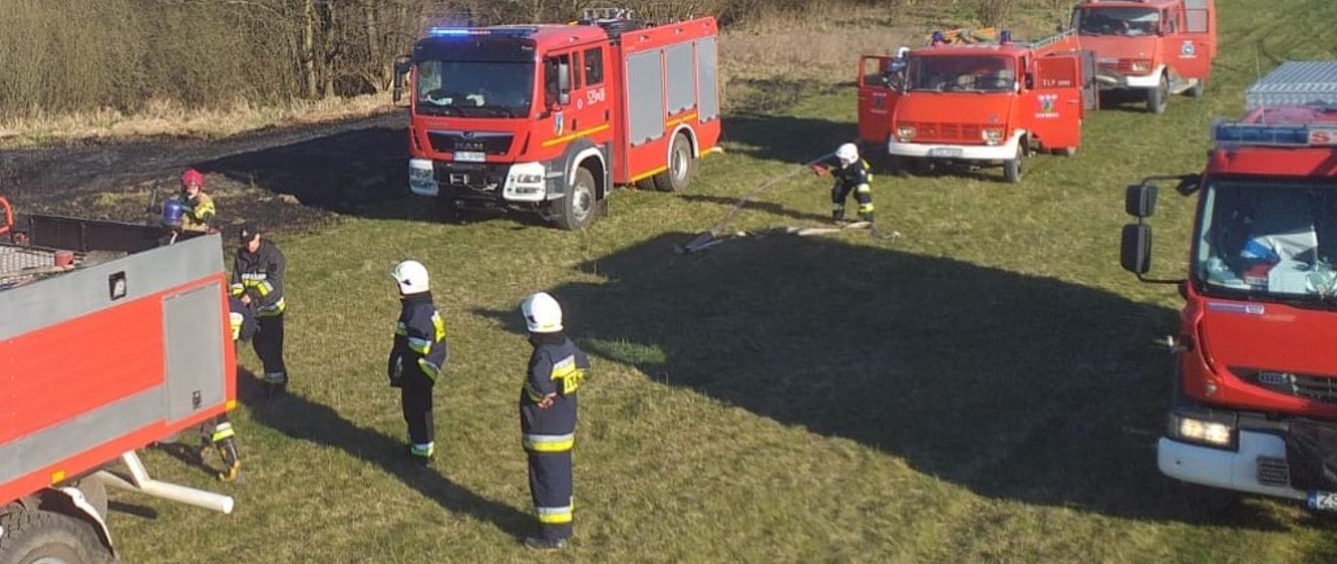 Pożar traw Pałowo gmina Postomino 