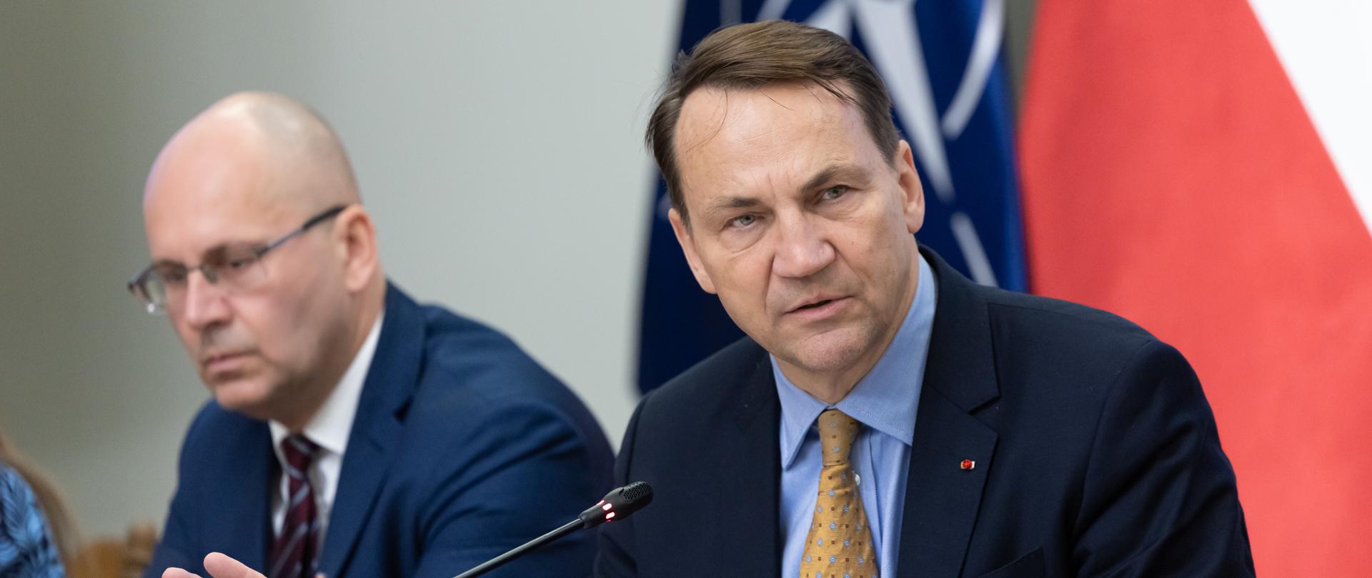 Spotkanie Ministra Spraw Zagranicznych Radosława Sikorskiego z delegacją Zgromadzenia Parlamentarnego NATO