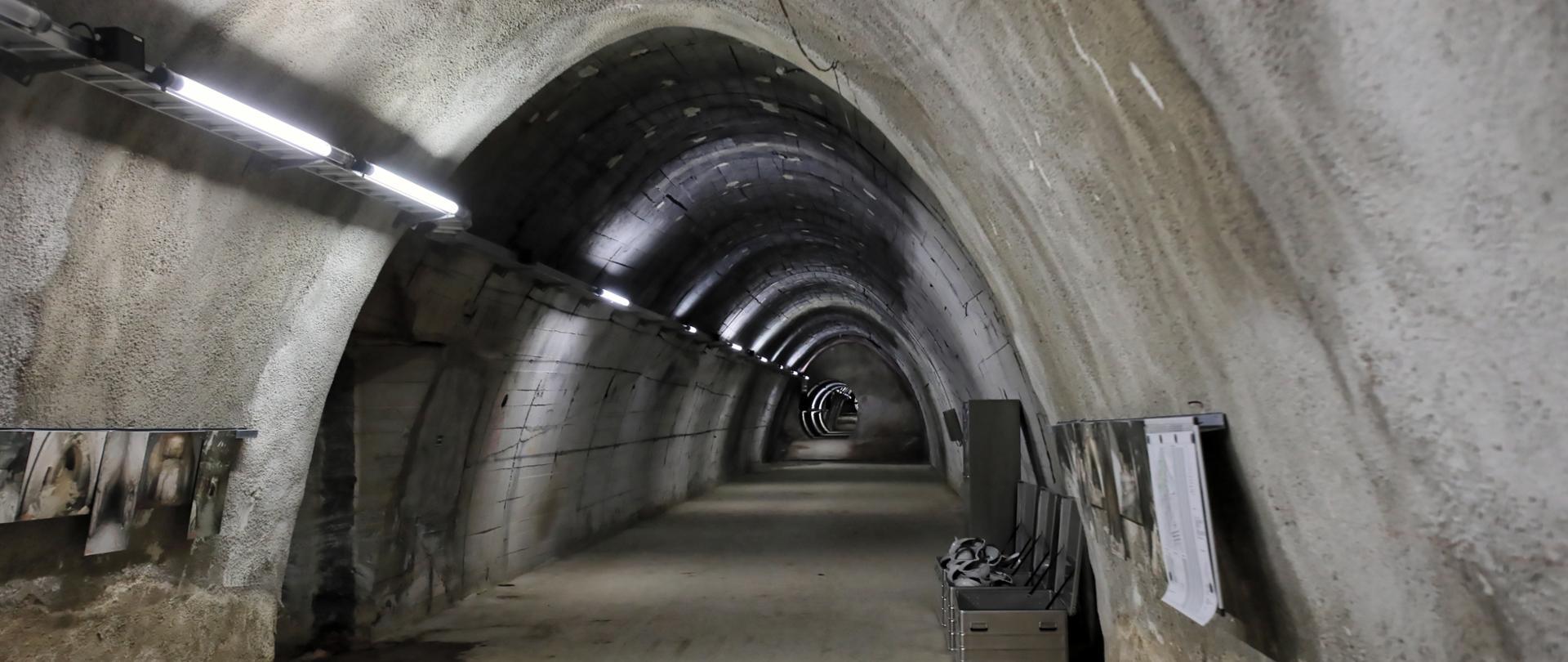 Rocznica wyzwolenia więźniów obozów koncentracyjnych Mauthausen i Gusen fot. PAP/Leszek Szymański