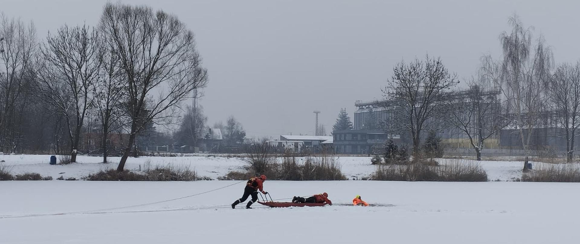 Ćwiczenia z ratownictwa lodowego