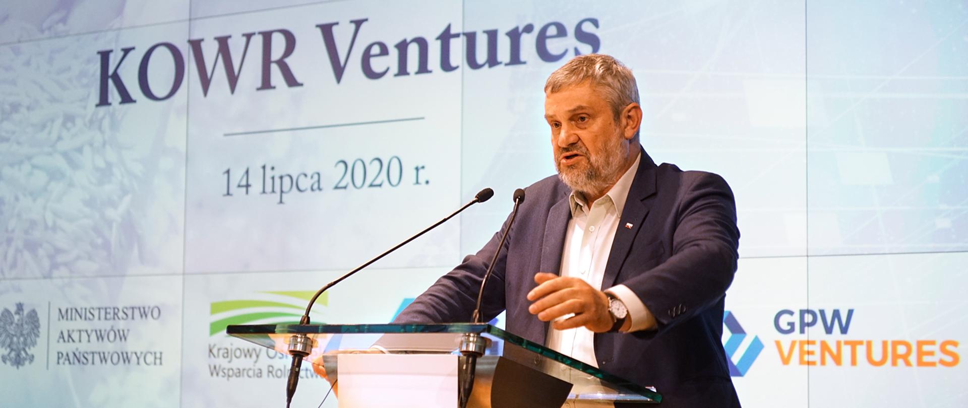 Min. J.K. Ardanowski przemawiający na uroczystości