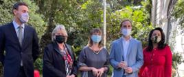 La Embajadora Aleksandra Piątkowska con el Cónsul Michał Świetlik, Krystyna Wardyga, Mauricio Holc y la directora de la Casa de Misiones Miriam Duran