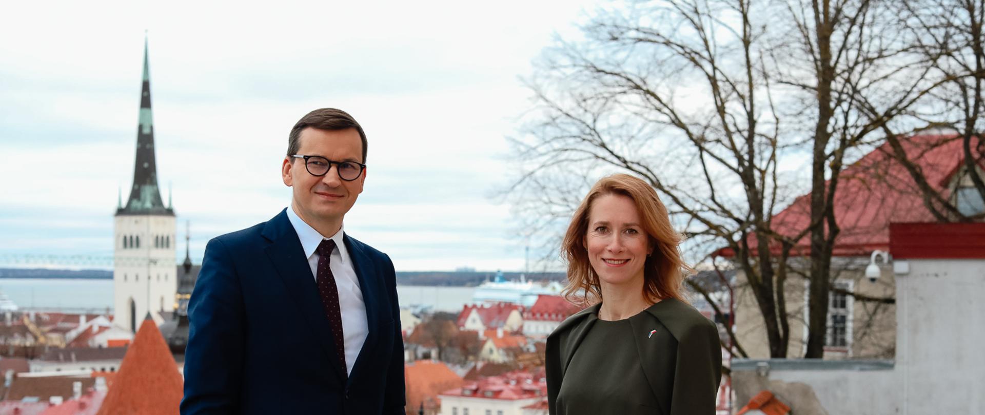 Mateusz Morawiecki i premier Estonii Kaja Kallas po wspólnym spotkaniu w Tallinie