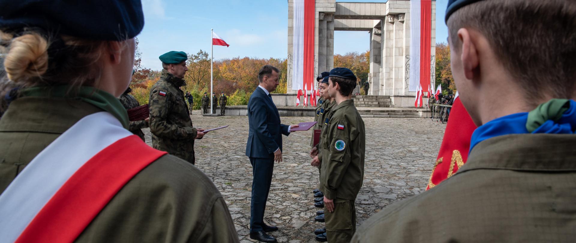 Uroczyste ślubowanie uczniów klas wojskowych 