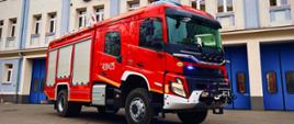 NOWY CIĘŻKI SAMOCHÓD RATOWNICZO-GAŚNICZY
