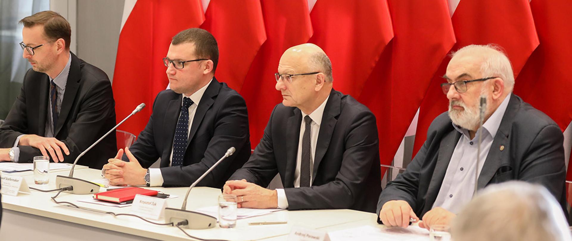 Wiceminister Paweł Szefernaker współprzewodniczył posiedzeniu Komisji Wspólnej Rządu i Samorządu Terytorialnego, które odbyło się w Ministerstwie Spraw Wewnętrznych i Administracji.