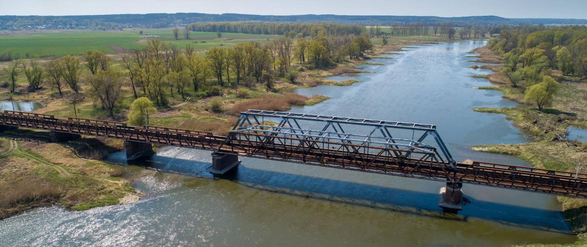 Most kolejowy w Nietkowicach