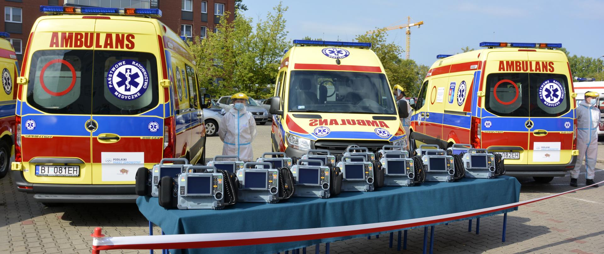 Przekazanie ambulansów i sprzętu medycznego