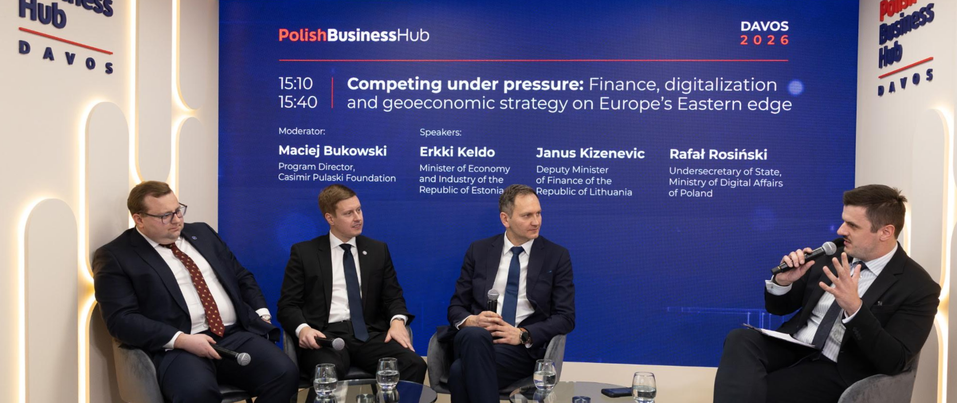 Światowe Forum Ekonomiczne. Współpraca w obszarze cyfryzacji i sztucznej inteligencji