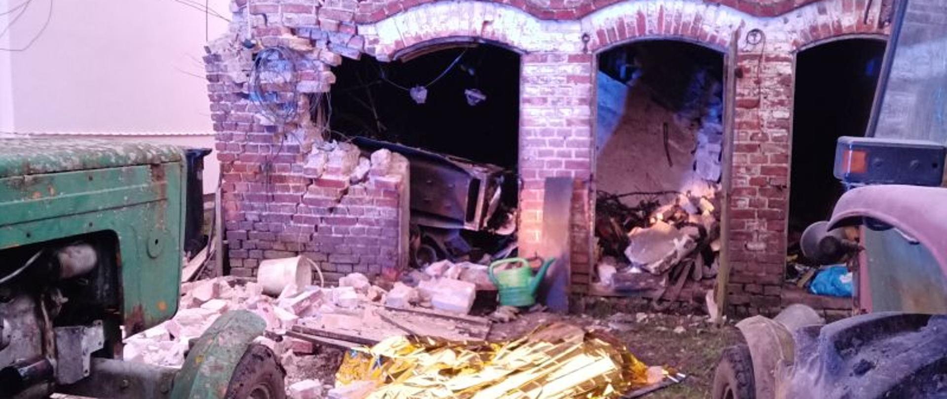 Zdjęcie przedstawia budynek widziany od frontu