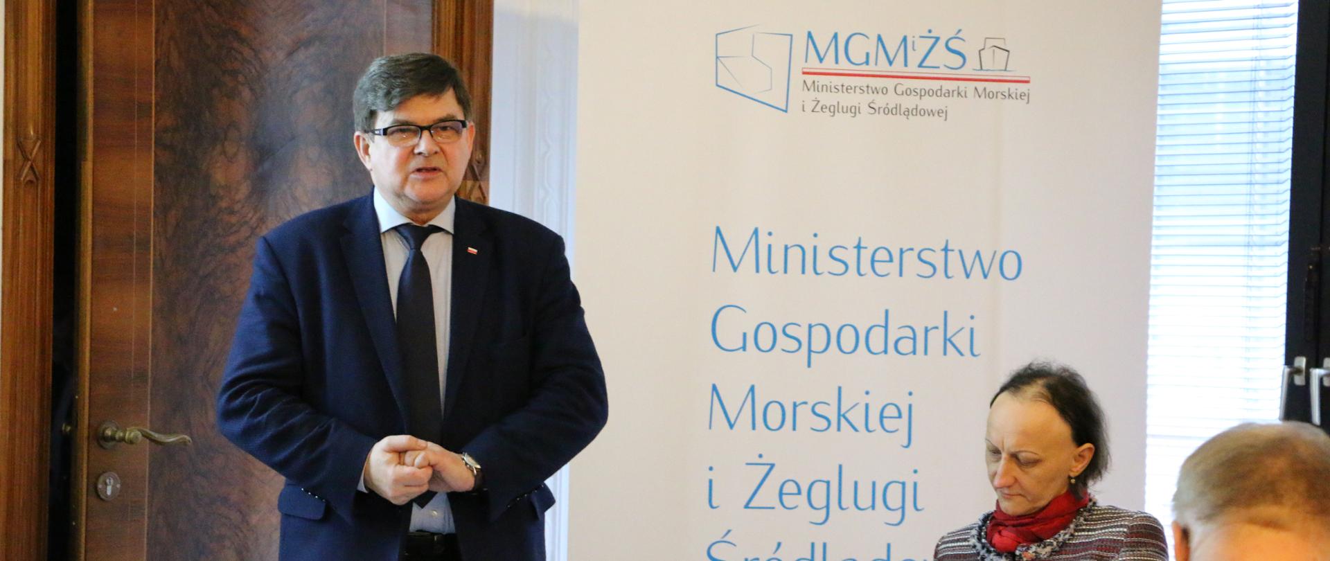 Minister Jerzy Materna