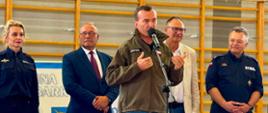 Wicewojewoda Mateusz Szauer na Regionalnym Strażackim Festiwalu Ognia i Bigosu w Lidzbarku