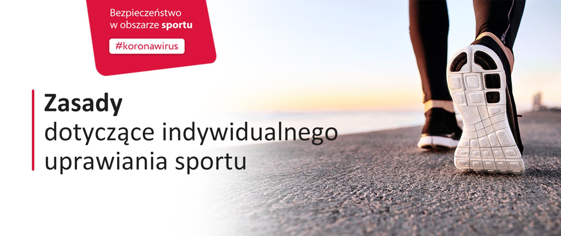 Zasady dotyczące indywidualnego uprawiania sportu, w tle buty biegaczki.
