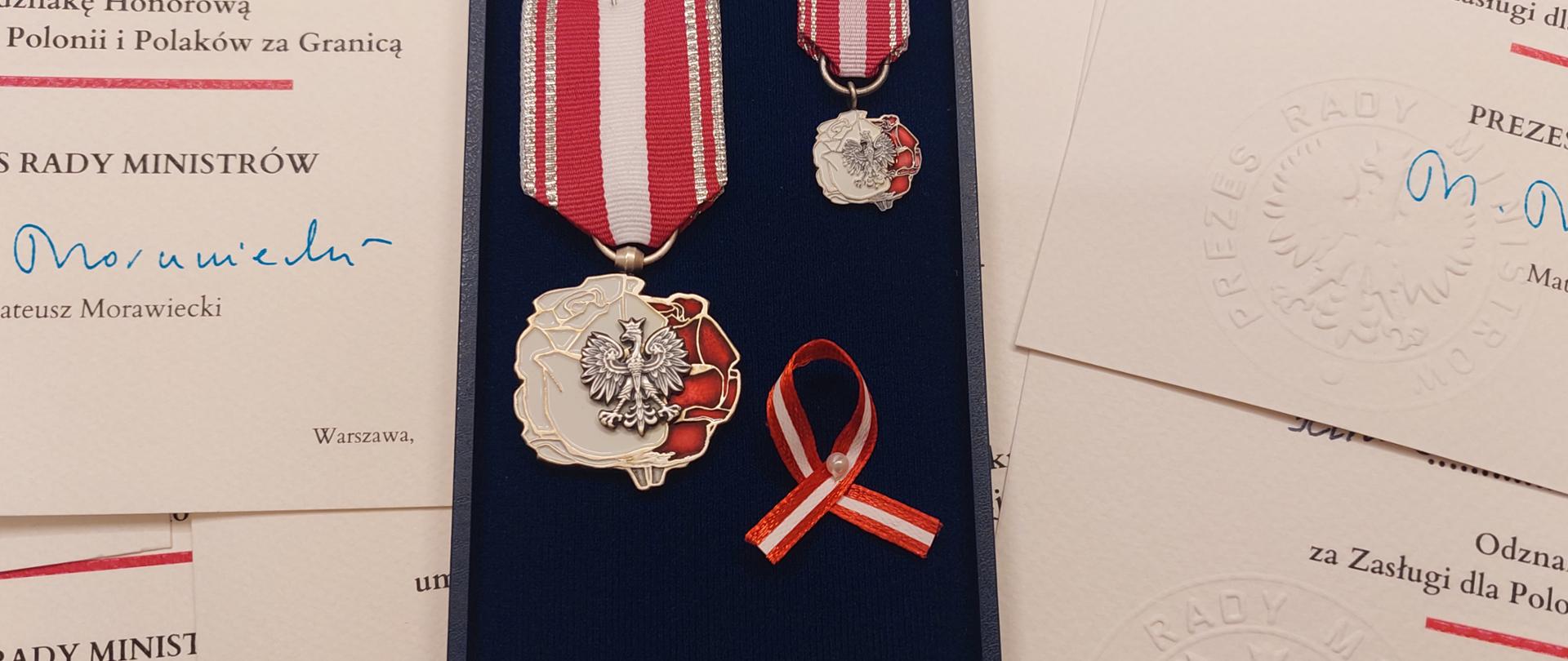 Odznaka Honorowa za Zasługi dla Polonii i Polaków za Granicą 