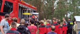 Obóz harcerski - wizyta strażaków OSP Czarnia