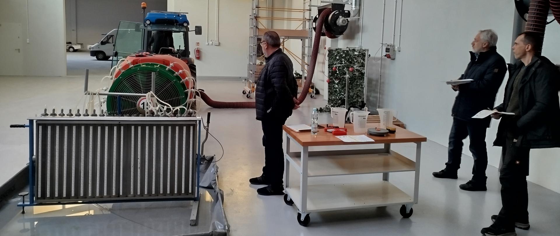 Stanowisko kontroli opryskiwacza sadowniczego