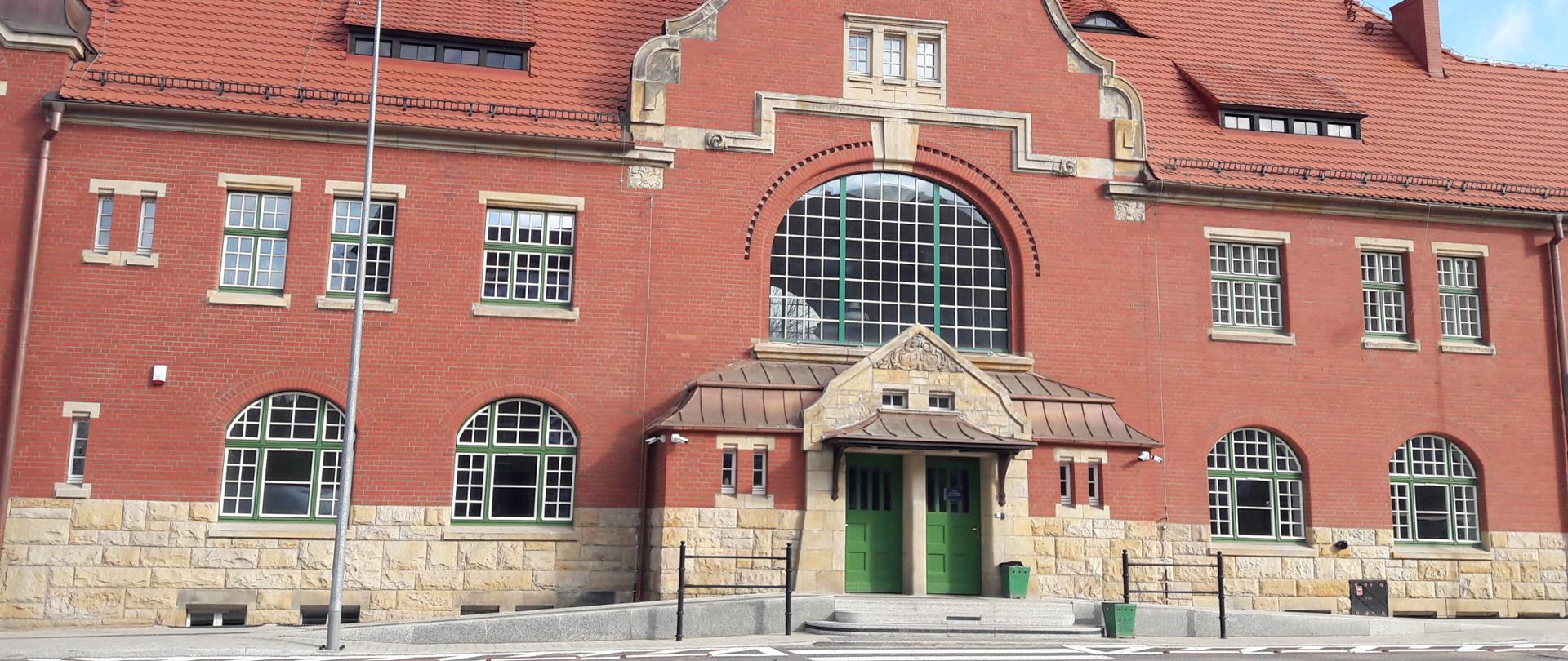 Zmodernizowany dworzec w Chojnowie