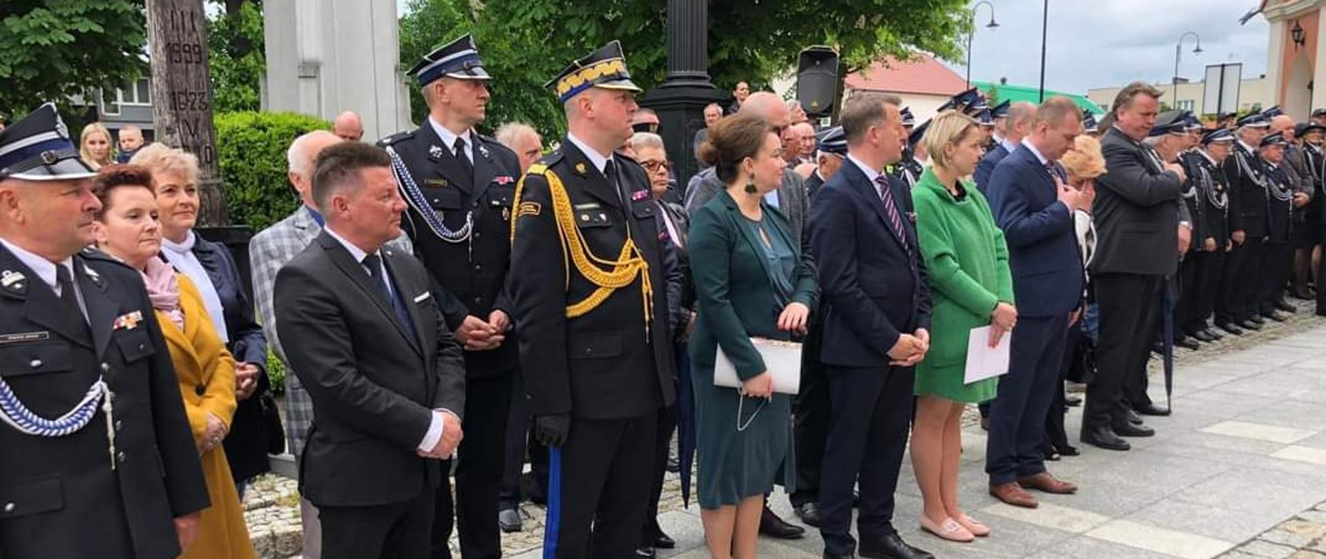 GMINNE OBCHODY DNIA STRAŻAKA W JEDNOSTCE OSP KŁODAWA Z UDZIAŁEM WIELKOPOLSKIEGO KOMENDANTA WOJEWÓDZKIEGO PSP NADBRYG. DARIUSZA MATCZAKA