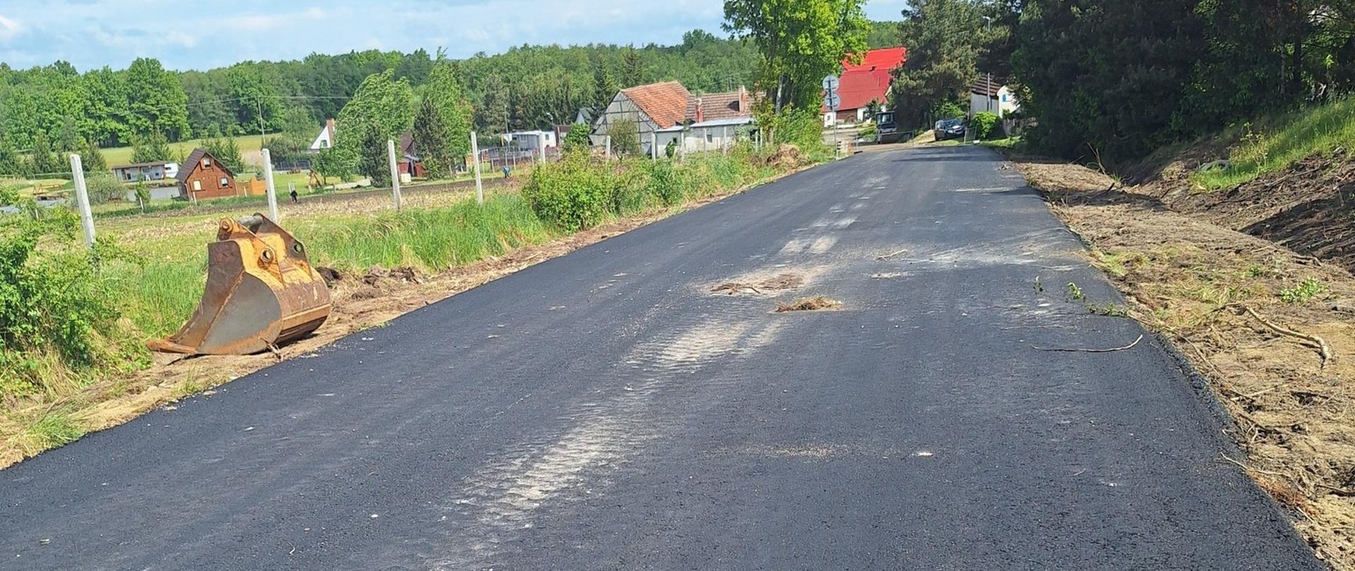 Ponad 2 kilometry nowej drogi w Błotnicy prawie gotowe