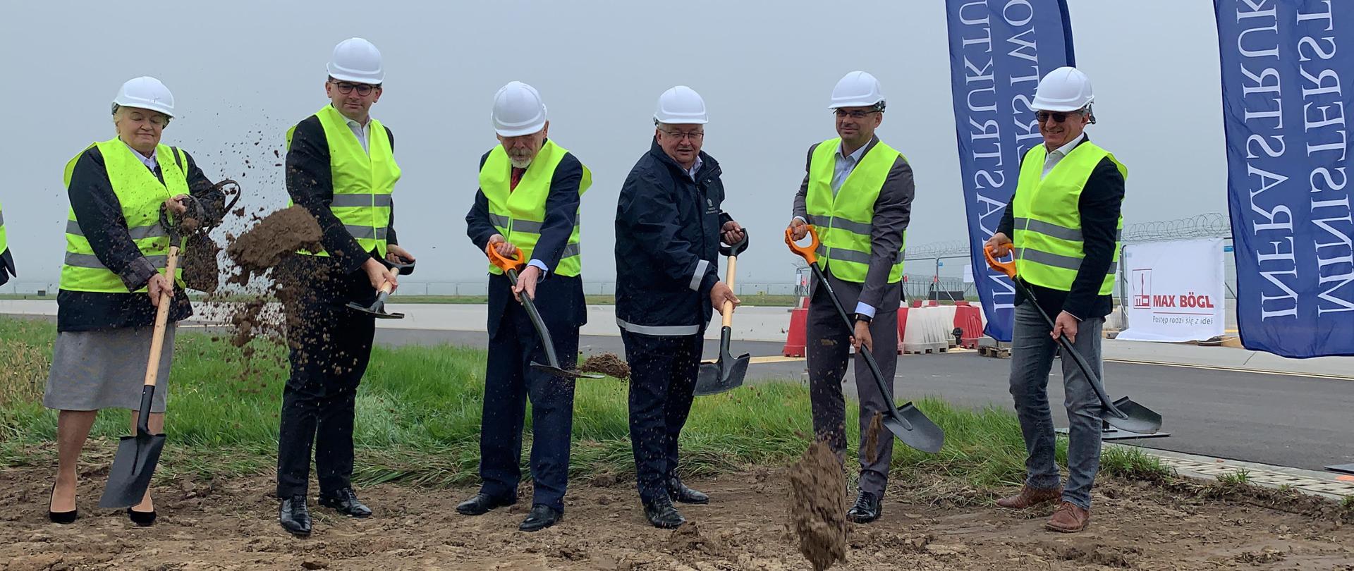 Rusza rozbudowa płyty postojowej samolotów w Kraków Airport