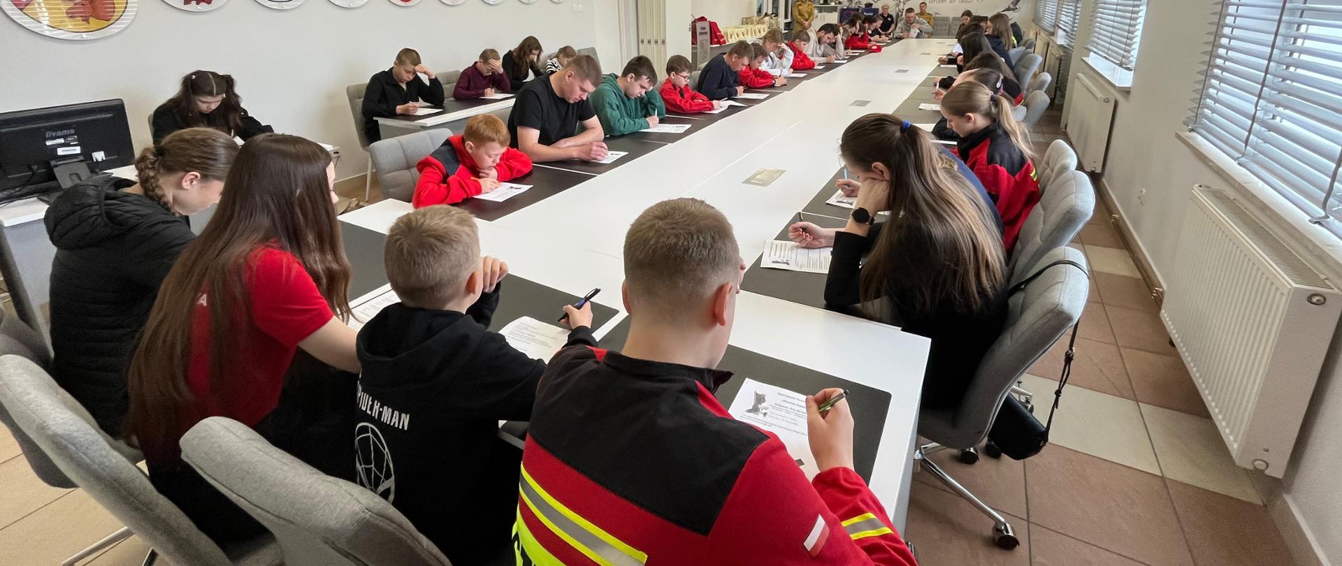 Eliminacje Powiatowe Ogólnopolskiego Turnieju Wiedzy Pożarniczej „Młodzież Zapobiega Pożarom” w Białymstoku.