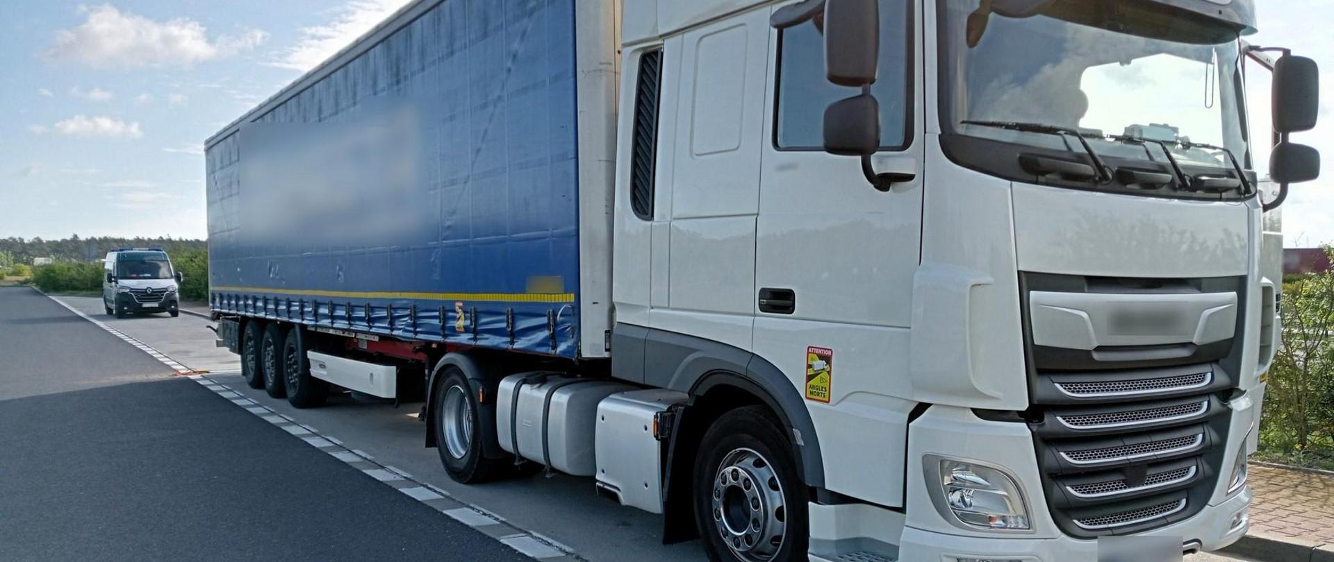 Inspektorzy stwierdzili przejazd pojazdem nienormatywnym po drodze publicznej bez zezwolenia kategorii V 