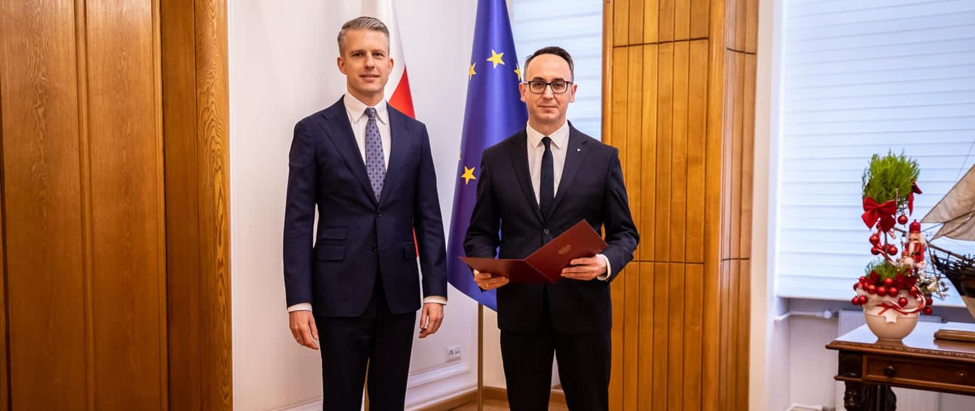 Minister infrastruktury Dariusz Klimczak oraz wiceminister infrastruktury Arkadiusz Marchewka