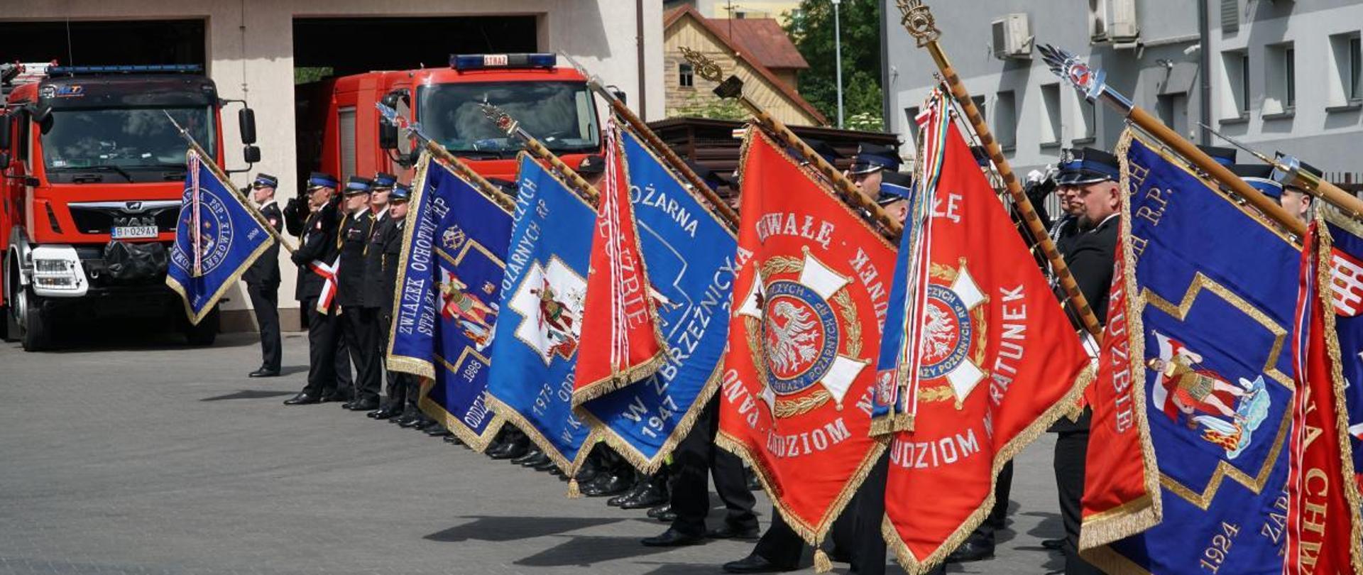 Dzień Strażaka w KP PSP w Zambrowie, na placu przed JRG