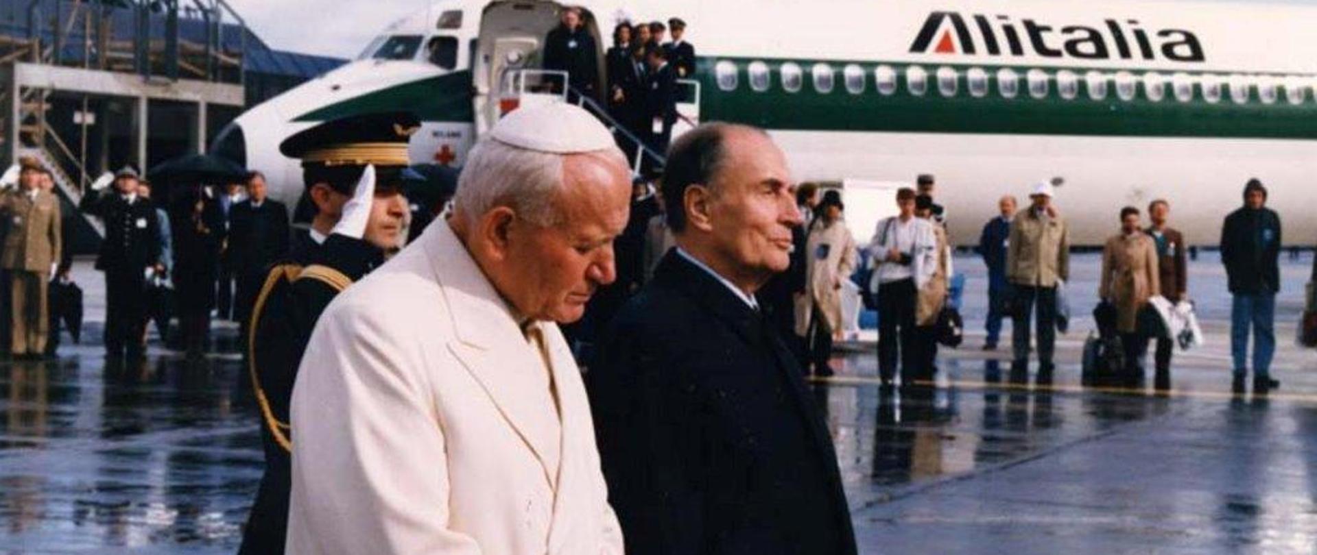 Jan Paweł II i F. Mitterand