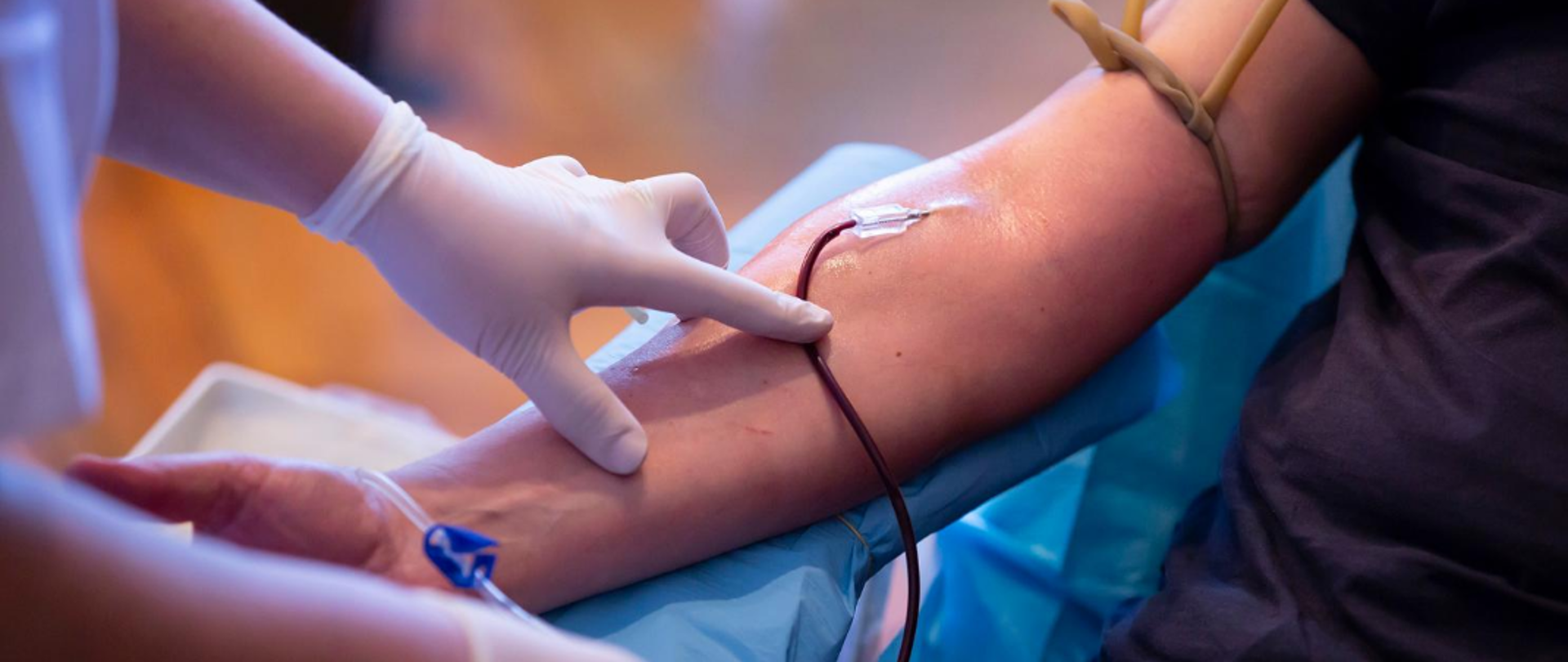 pobieranie krwi z żyły łokciowej