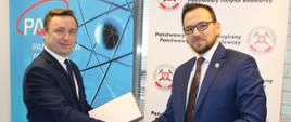 Wręczenie autoryzacji przez wykonującego obowiązki Prezesa PAA Andrzeja Głowackiego, Dyrektorowi PIG-PIB dr. inż. Mateuszowi Damratowi