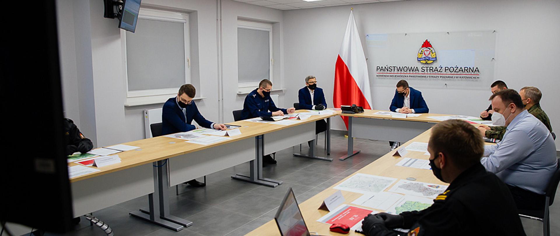 Wizyta premiera Mateusza Morawieckiego w Komendzie Wojewódzkiej PSP w Katowicach – rozmowy