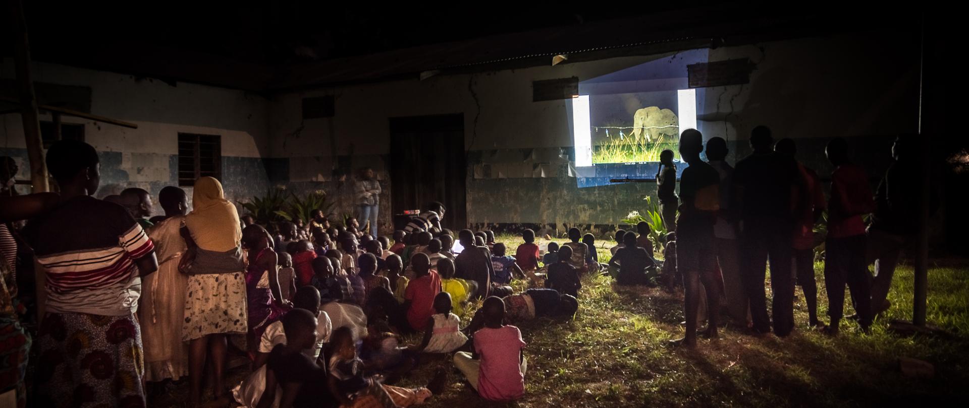 Poprawa wspólistnienia ludzi i słoni w dolinie Kilombero w Tanzanii poprzez ogrodzenia-ule tworzone przez rolników oraz edukację dzieci i dorosłych fot. Amb. RP w Tanzanii
