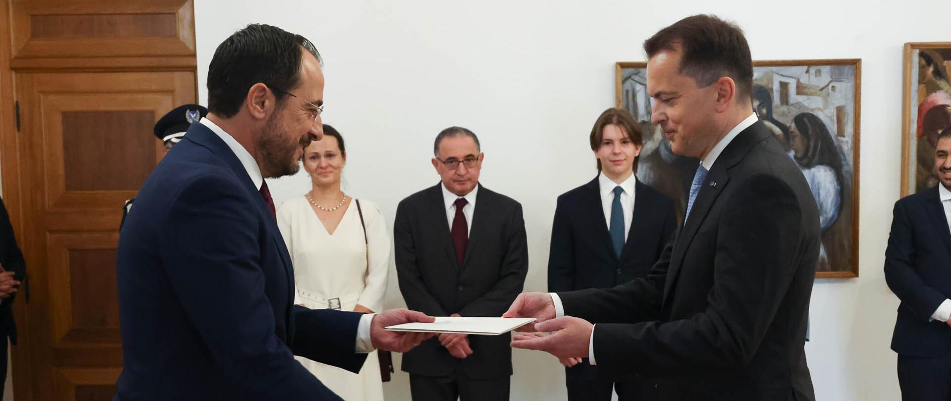 Ambassador Marek Szczepanowski presents the Letters of Credence to the President of the Republic of Cyprus Nikos Christodoulides