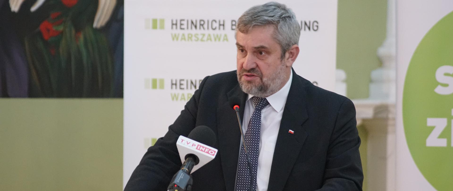 Minister J.K. Ardanowski podczas debaty