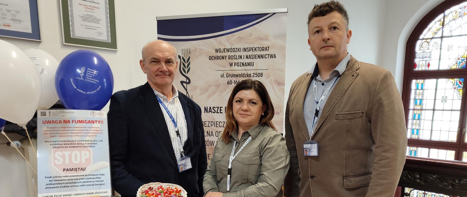 Stoisko WIORiN w Poznaniu obsługiwane przez pracowników Oddziału w Złotowie