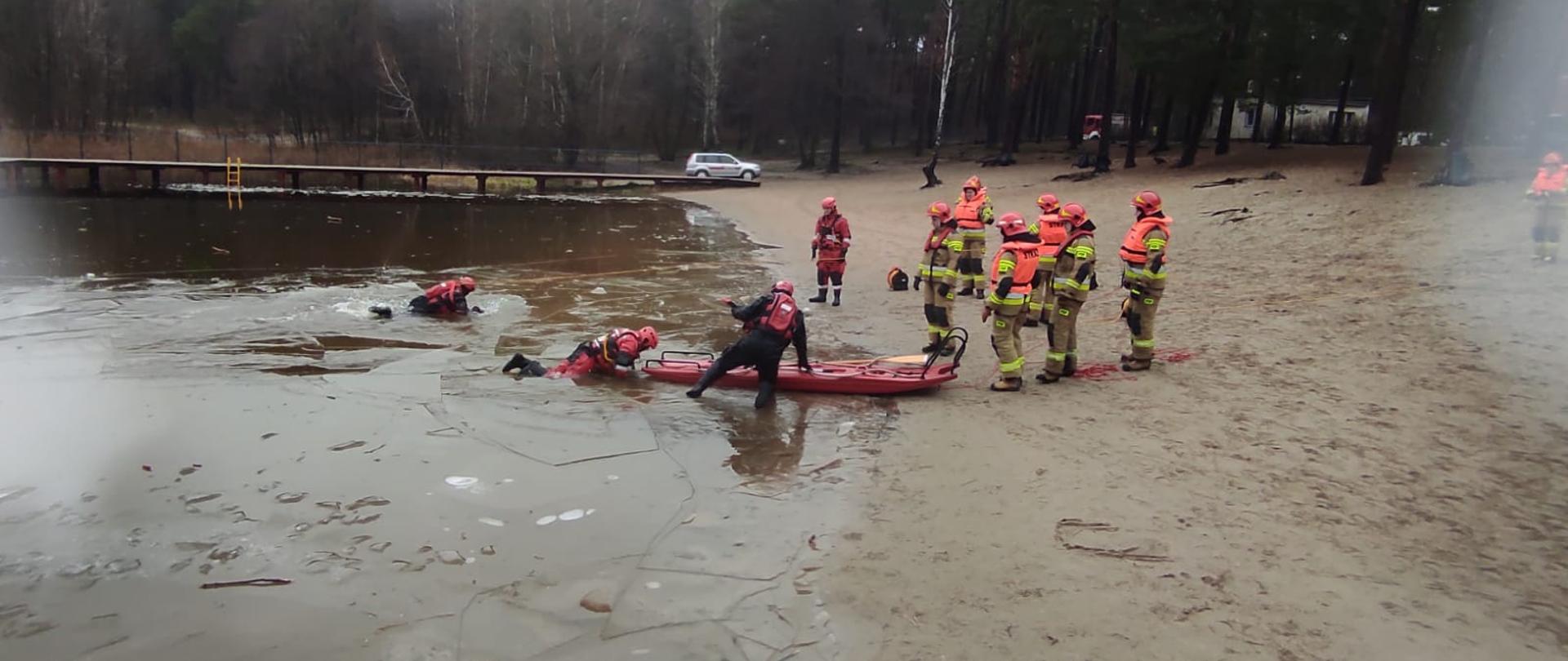 Bezpieczne lodowiska 2022