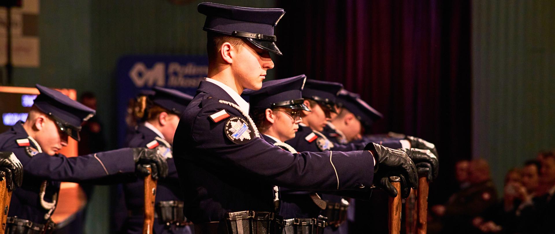 Na zdjęciu widać mężczyzn