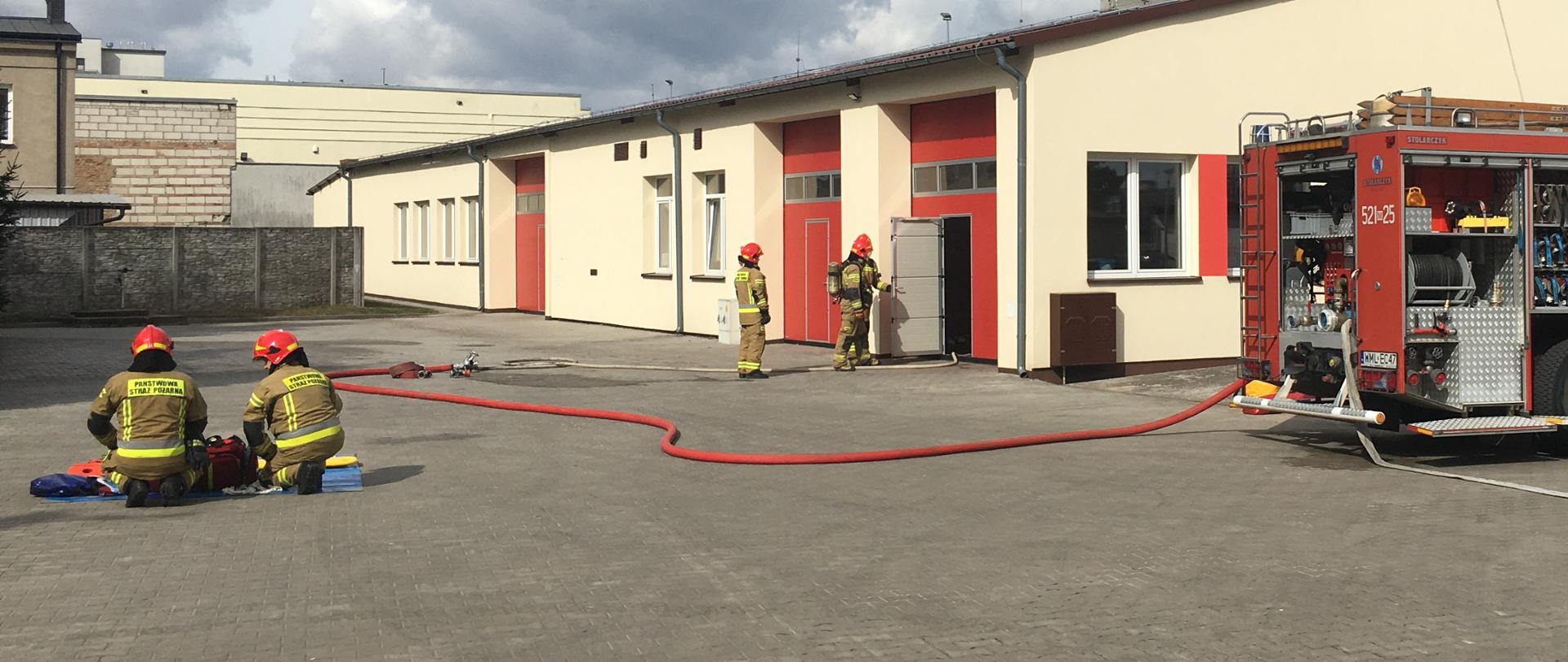 Ćwiczenia zmianowe z zakresu taktyki zwalczania pożarów wewnętrznych