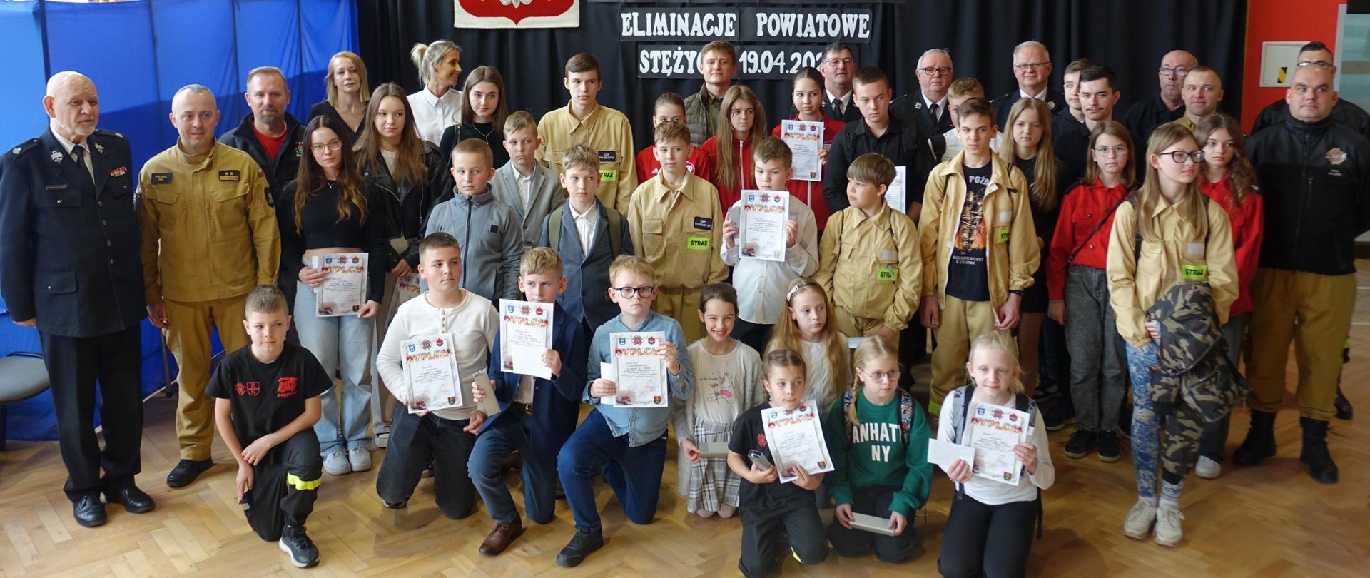 Zdjęcie grupowe uczestników turnieju